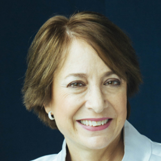 Paula Santilli 